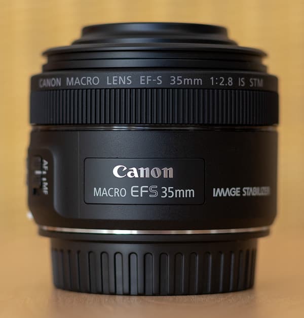 Canon EF-S 35mm f/2.8 Macro IS STM Review